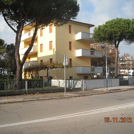 Amanda Appartamenti Trilocali Lido Adriano Chambre photo